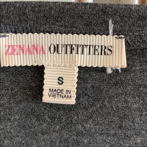 T shirt with flutter sleeves - Picture 5 of 6